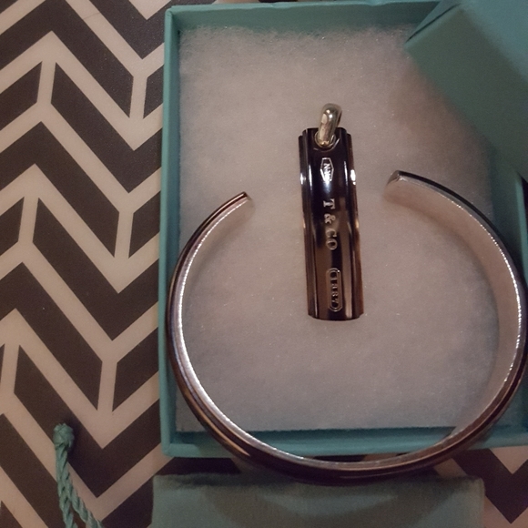 Tiffany & Co. Titanium and Sterling Silver Bracelet & Pendant. 100% Authentic!! - Picture 4 of 10